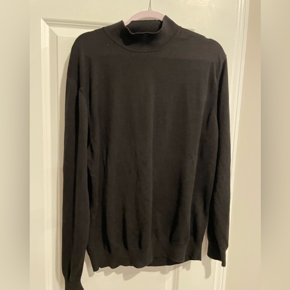 Brooks Brothers Other - Fabulous Men’s Brooks Brothers XL black sweater  70% silk!